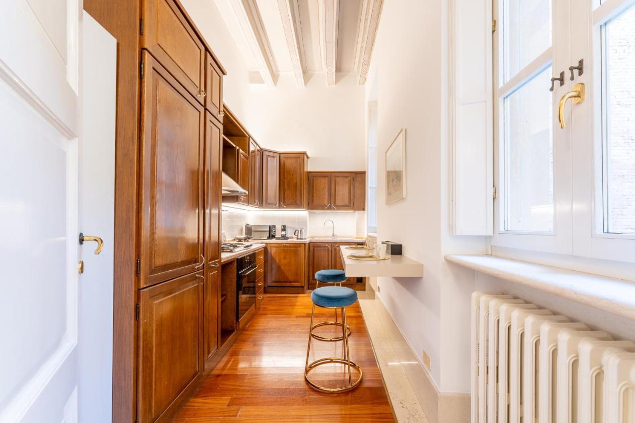 Corso Cavour Luxury Apartment فيرونا المظهر الخارجي الصورة